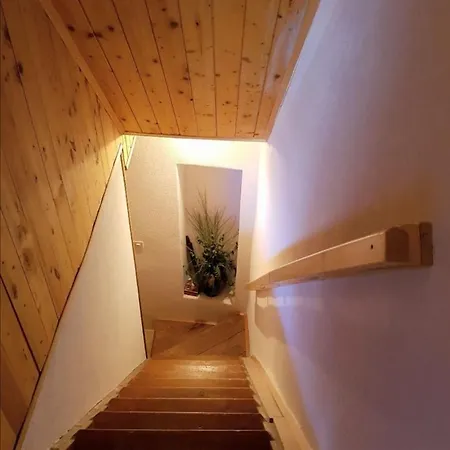 - Centar בית הארחה 3*