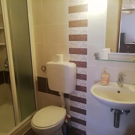 Nice - Centar Affittacamere Cres