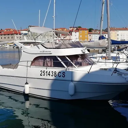 Πανσιόν - Centar Cres