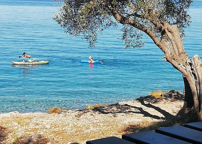 - Centar 3* 크레스