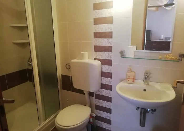 - Centar 게스트하우스 크레스