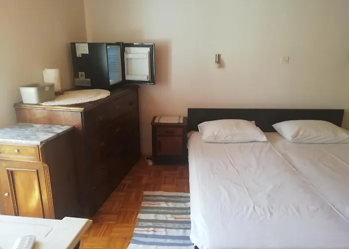 게스트하우스 - Centar 크레스